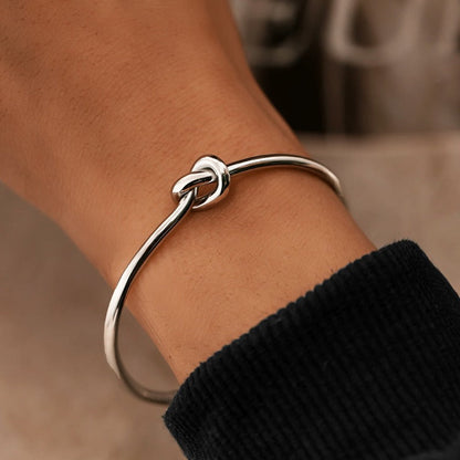 Smooth Knot Bracelet