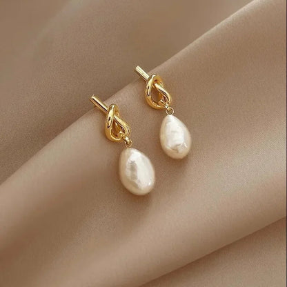 Pearl Knot Earring