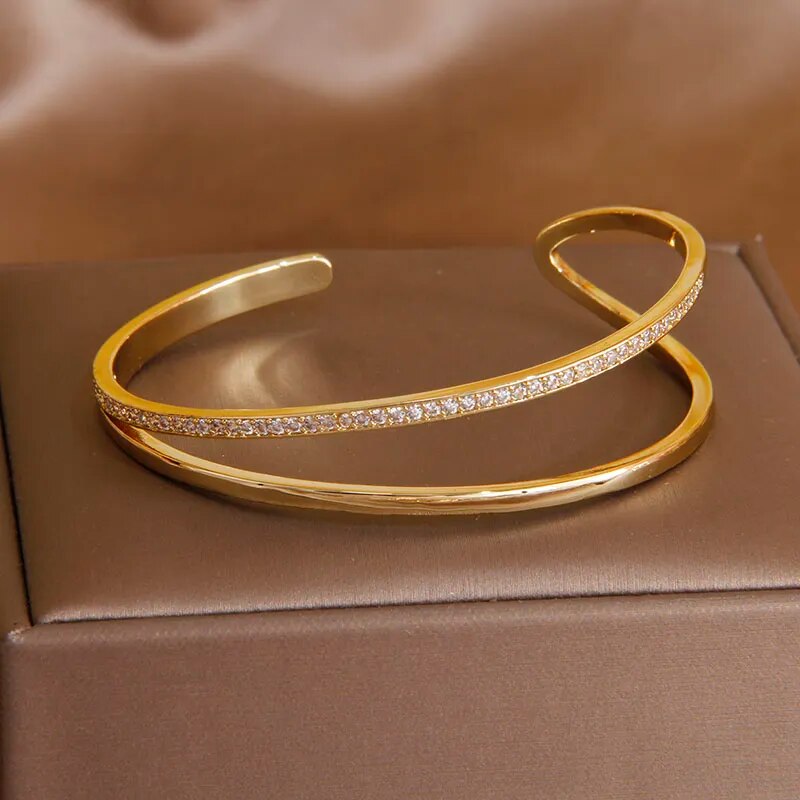 Double bracelet with zirconias