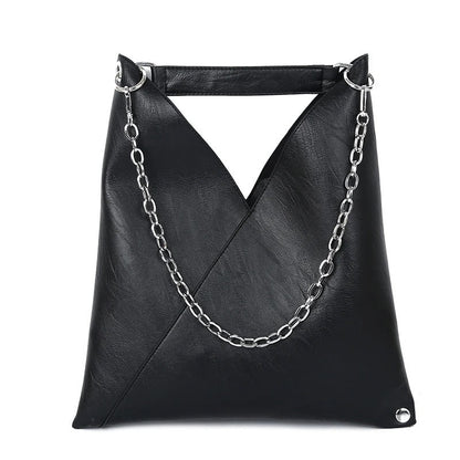 Fashion bag with chain